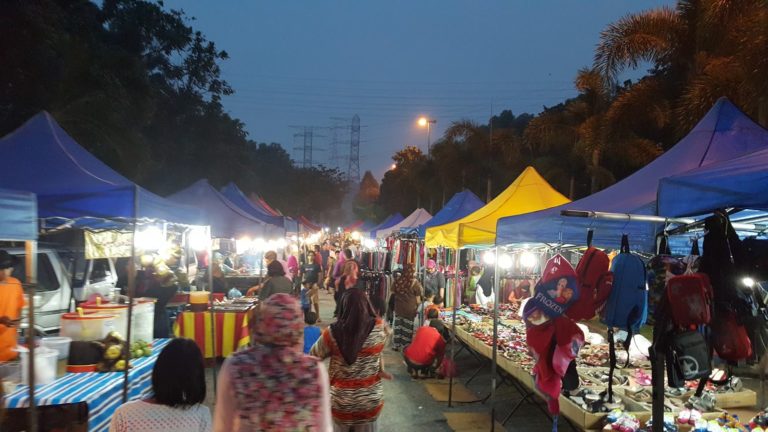 Pasar Malam Taman Gelora Kuantan